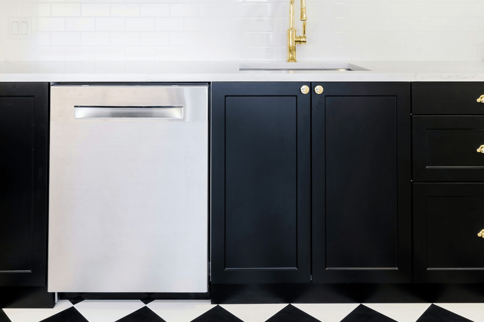 An image of good quality cabinets after a kitchen spraying project